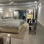 Unique Royal Basement Apartment