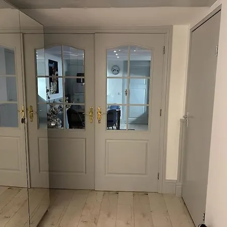 Unique Royal Basement *