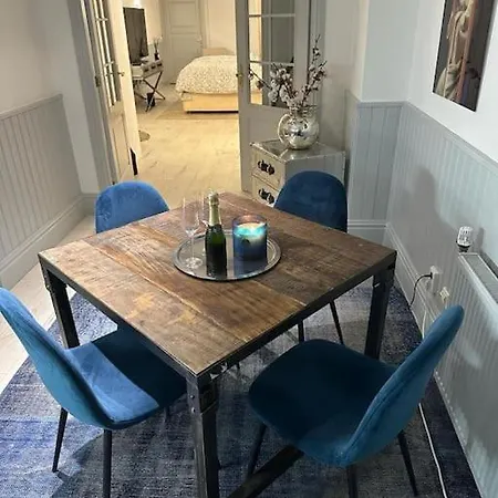 Unique Royal Basement * Amsterdam